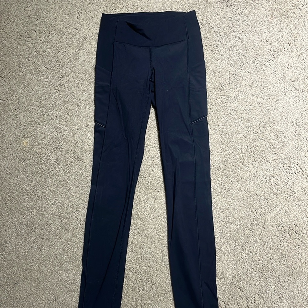 Black lululemon leggings !